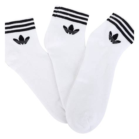 Meia soquete Adidas .